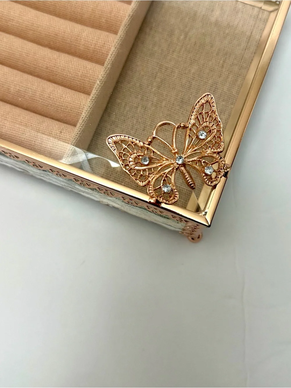 Rose Gold Glass Jewelry Box Butterfly Floral Design Ring Organizer Display Case